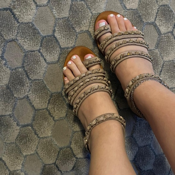 CHANEL Chain Link Sandal Gladiator - Picture 4 of 4